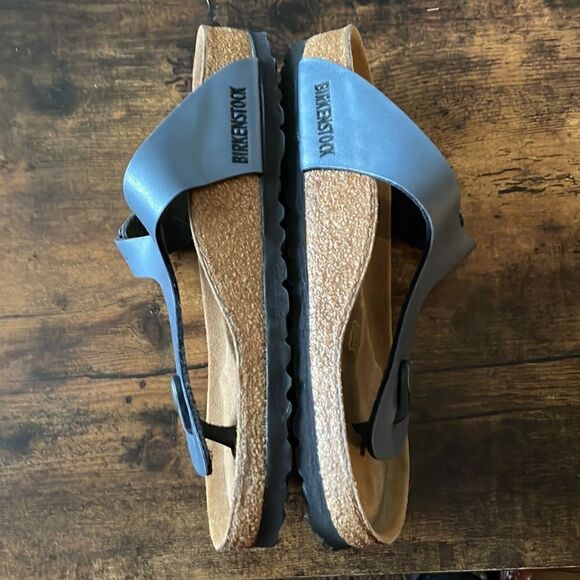 Gizeh Birko-Flor Flip Flop Size 37/7 pristine condition in Onyx
BIRKENSTOCK - Picture 4 of 7